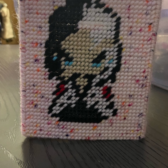 Disney villains Kleenex box cover - Picture 4 of 4